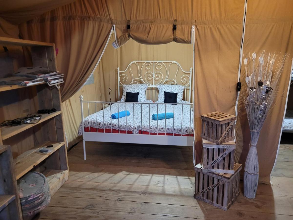 Saint-Martin-des-Besaces Tente Lodge Safari מראה חיצוני תמונה
